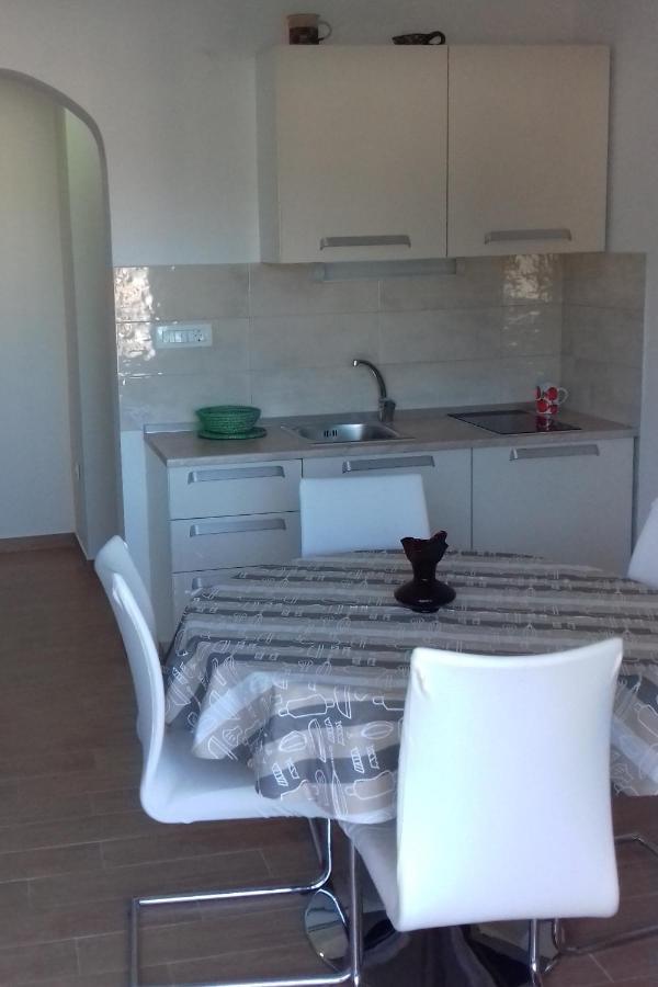 Apartments By The Sea Basina, Hvar - 11817 Vrbanj Екстериор снимка