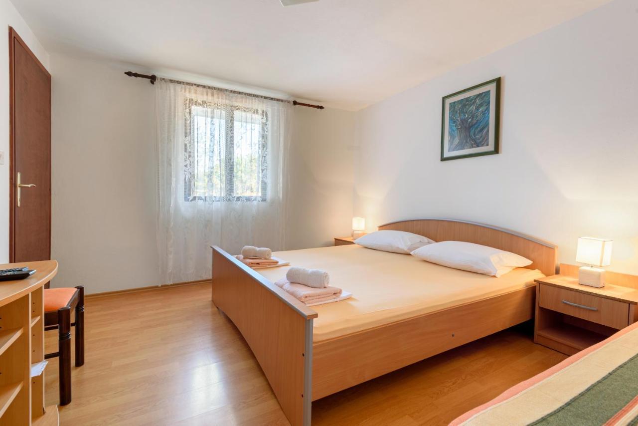 Apartments By The Sea Basina, Hvar - 11817 Vrbanj Екстериор снимка